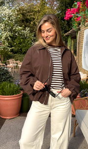 Bomber jacket sari bruin