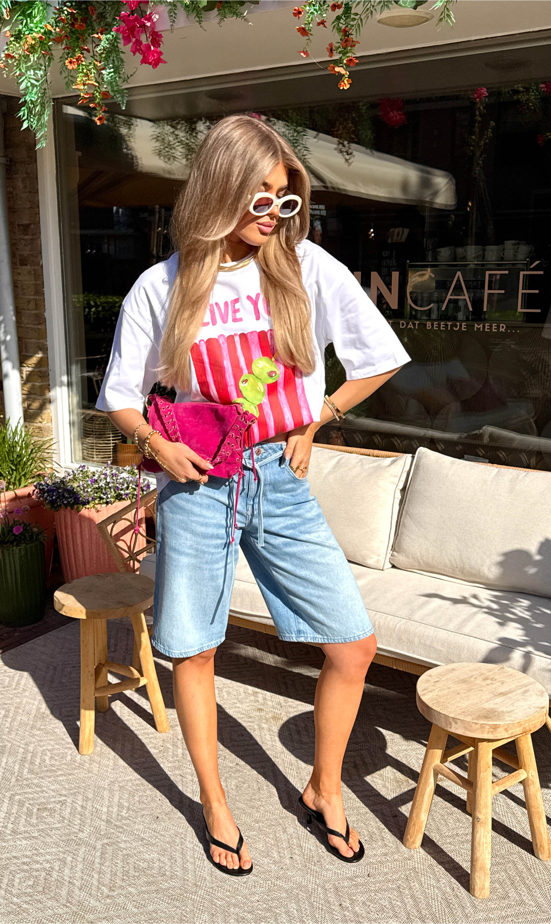 Olive tee wit