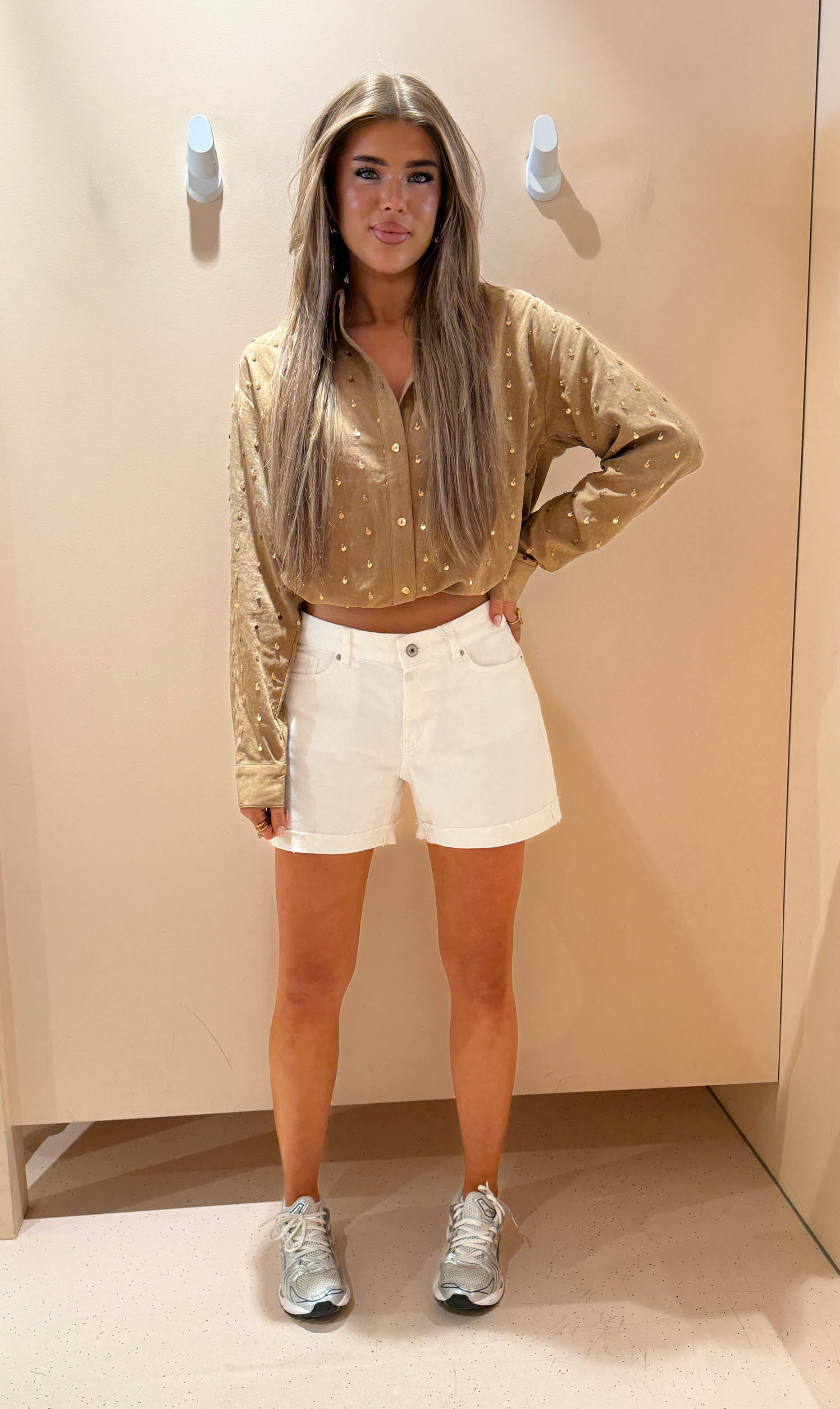 Short tracy wit