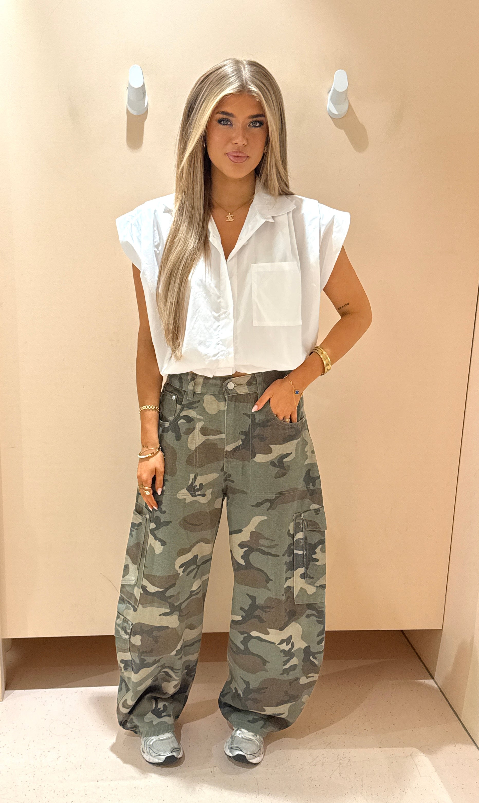 Top Laura wit