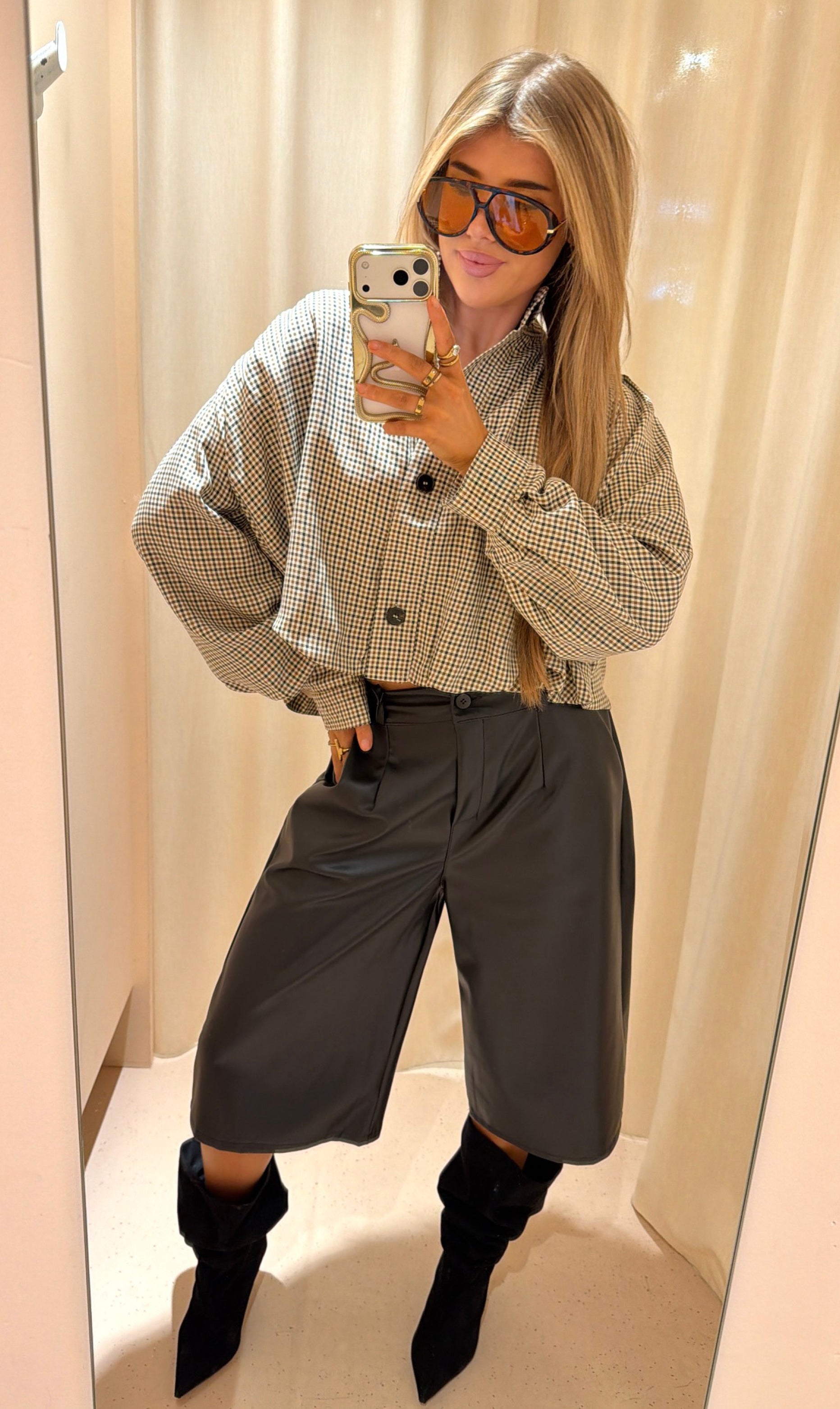 Ellen PU bermuda short zwart