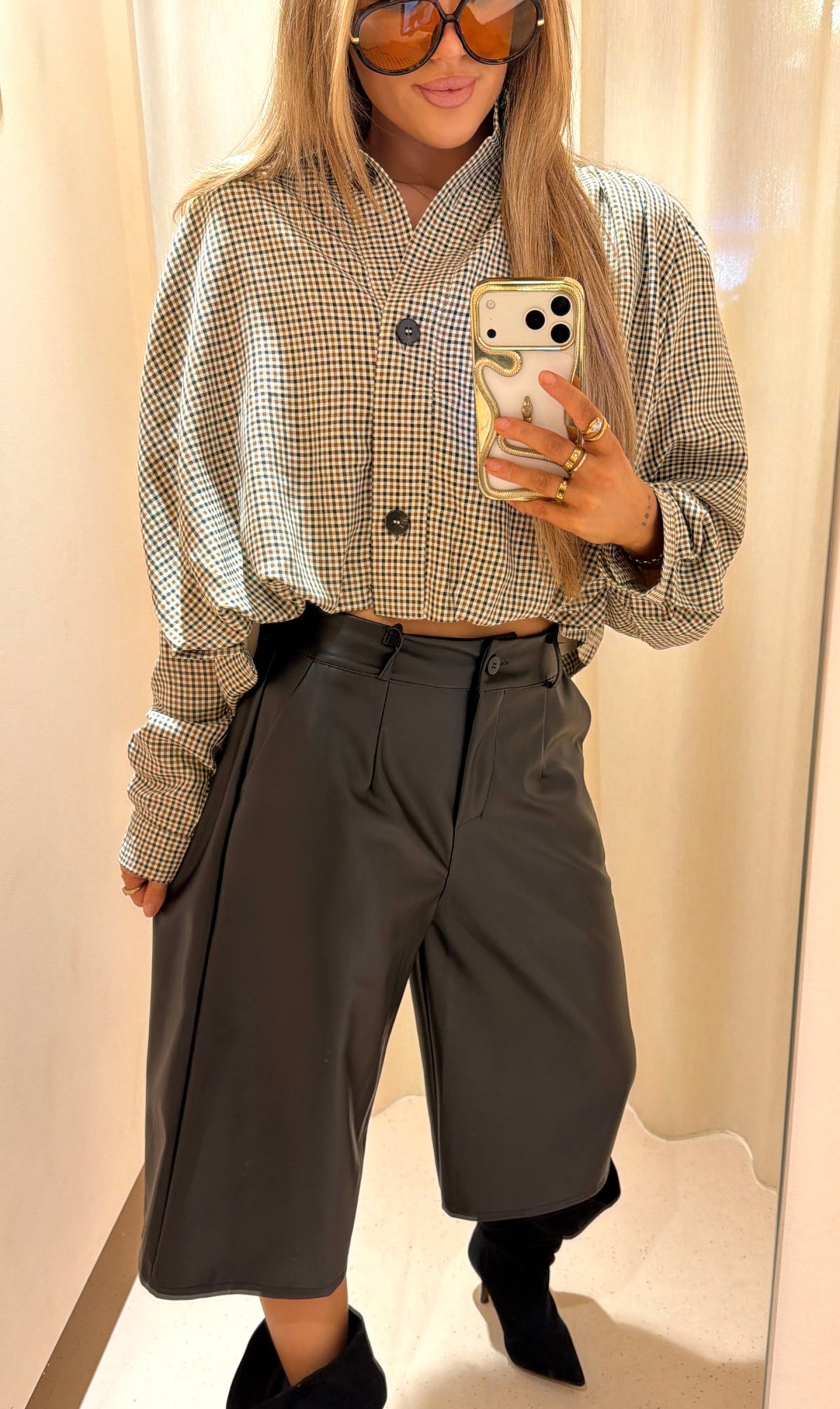 Ellen PU bermuda short zwart