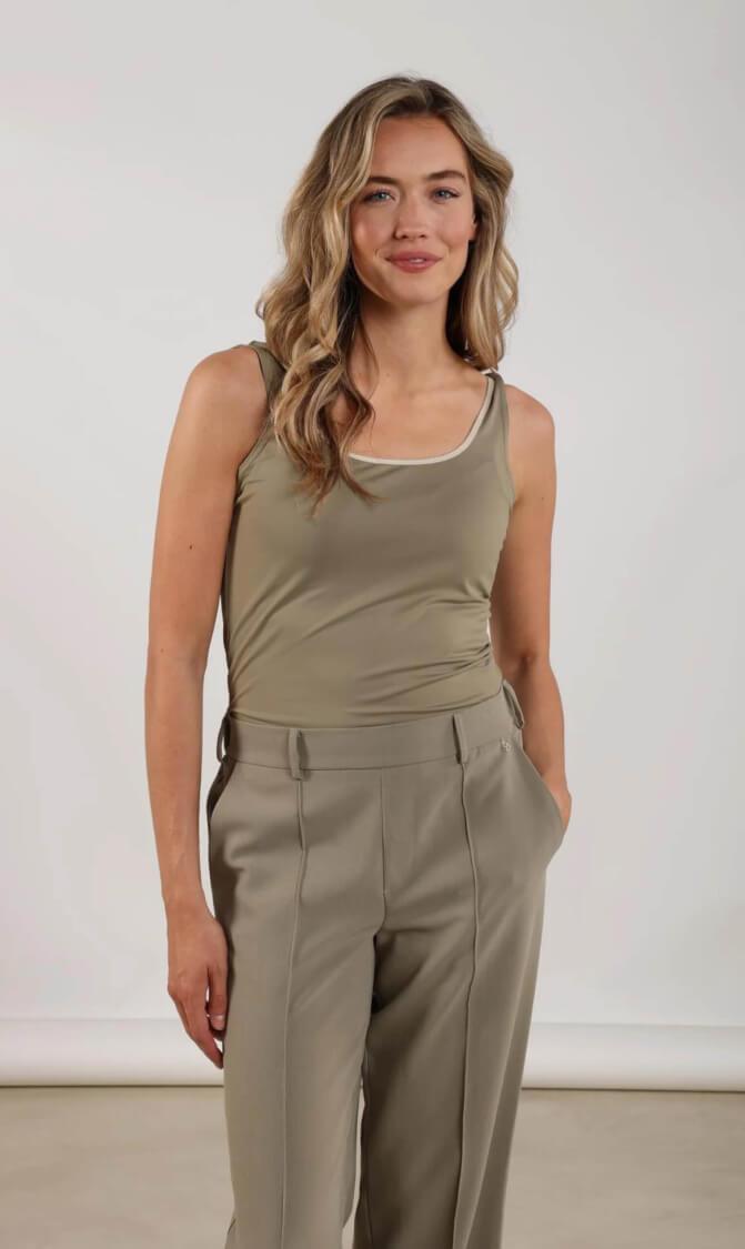 Nukus juba singlet army
