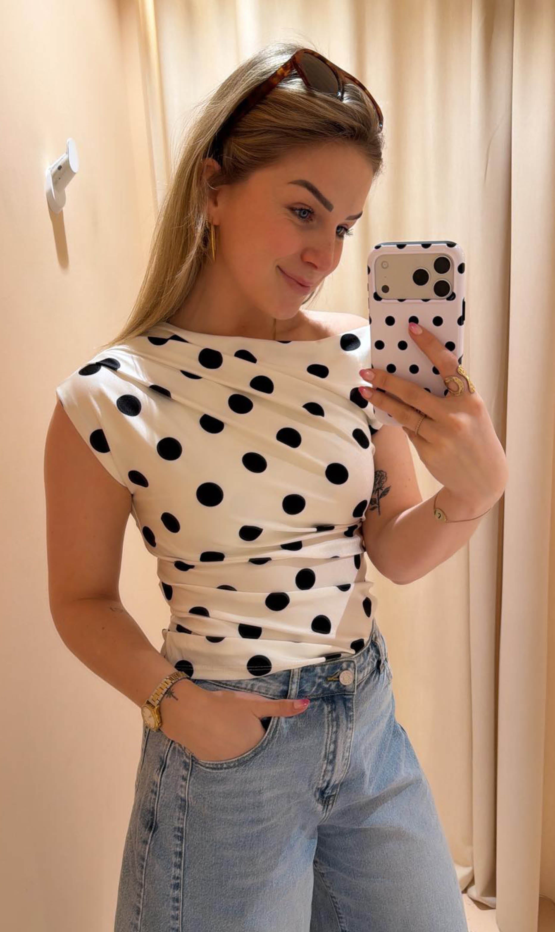 Dot top wit