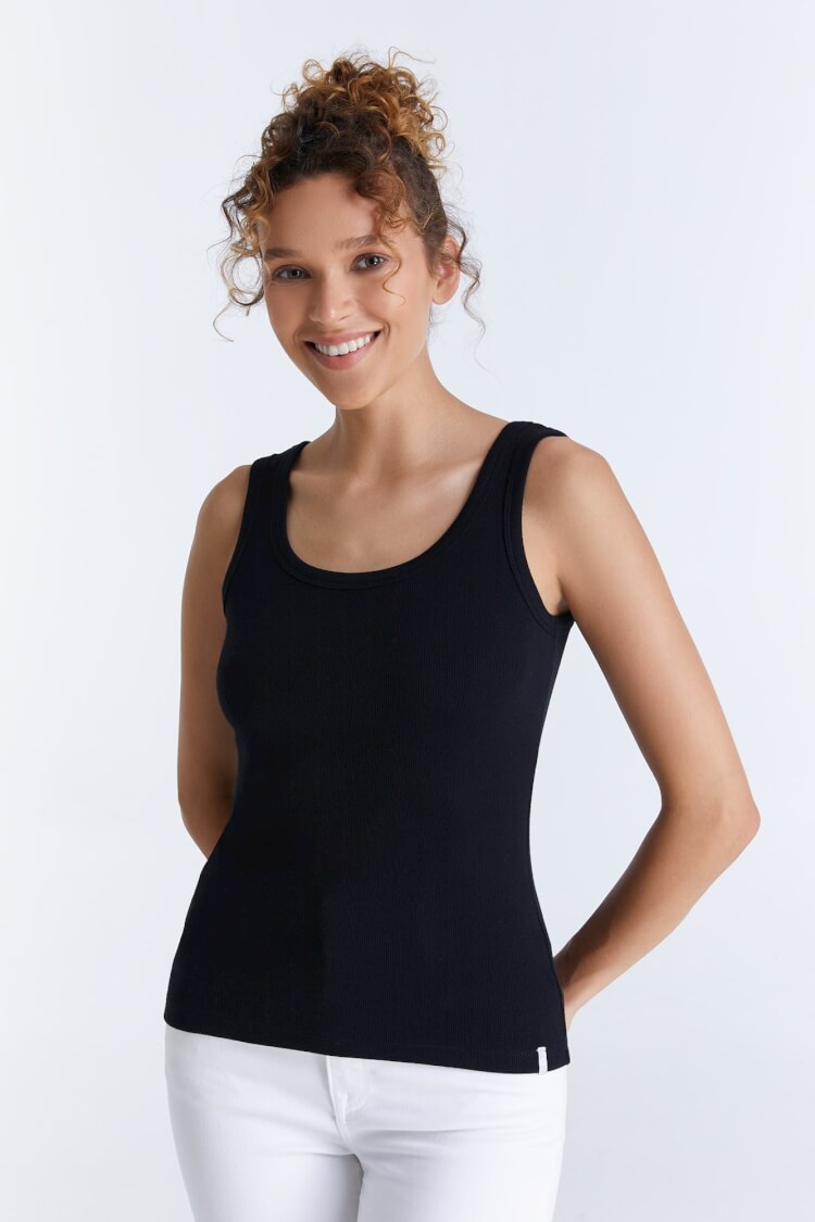 COJ top olivia zwart